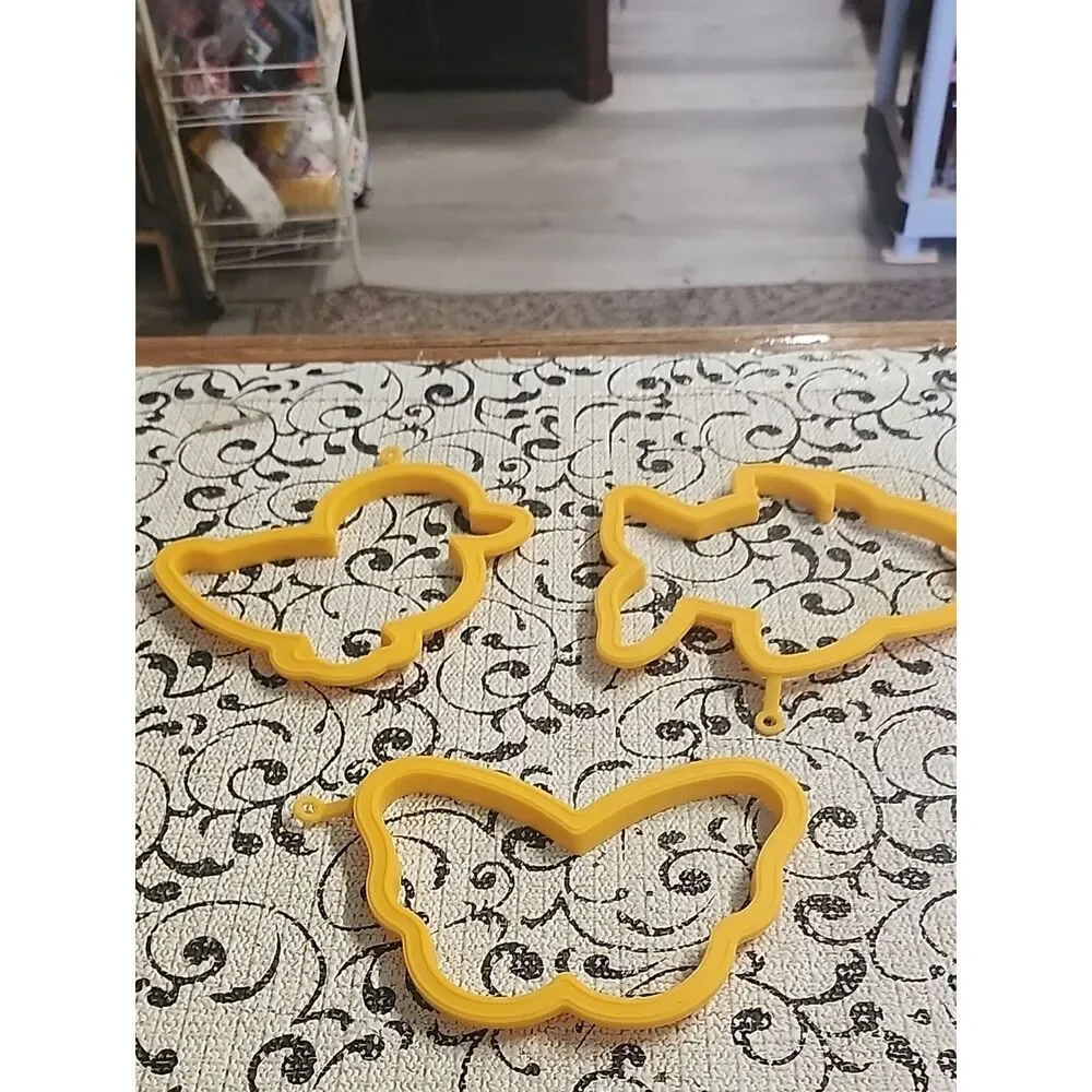 Yellow Silicon Set of Pancake Molds - Bird, Fish, Butterfly